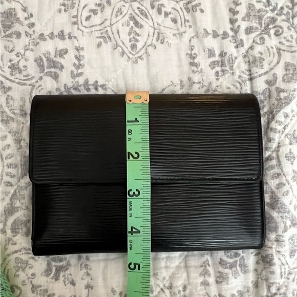Louis Vuitton Black Epi Wallet - Picture 9 of 11